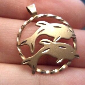 STUNNING VINTAGE ESTATE SIGNED 14K GF DOLPHIN 7/8" CHARM PENDANT